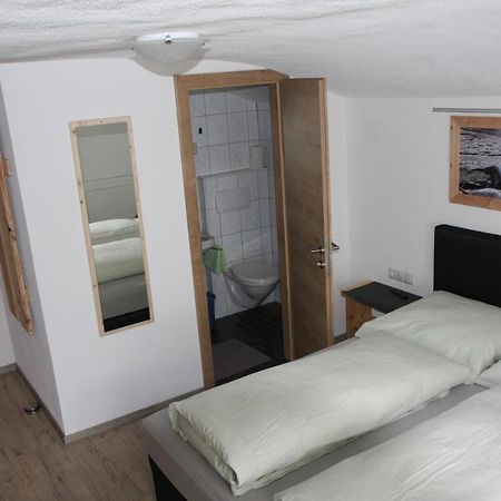Haus Eckhart Kaunertal Quarto foto