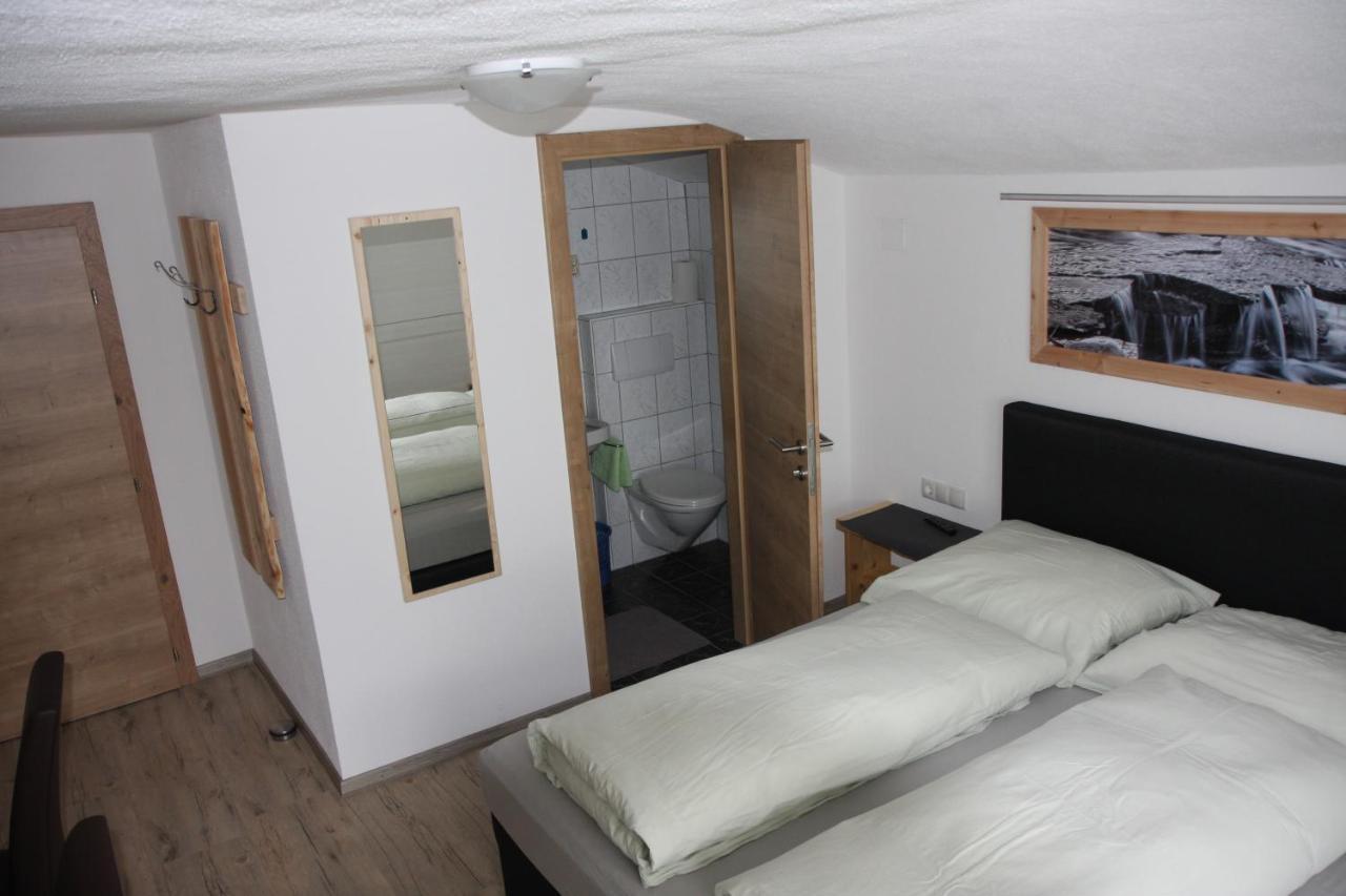 Haus Eckhart Kaunertal Quarto foto