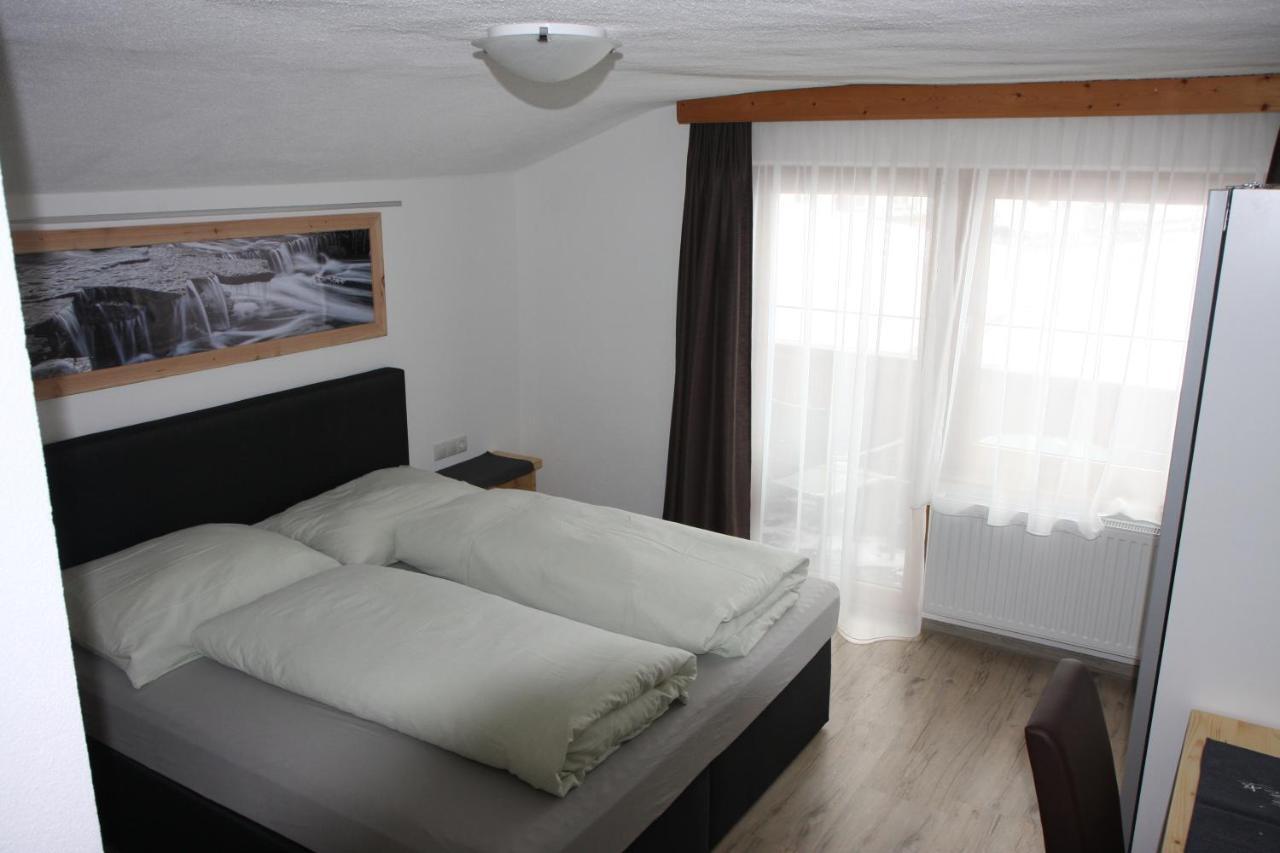 Haus Eckhart Kaunertal Quarto foto